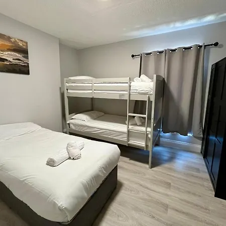 Shamrock Guest house *
