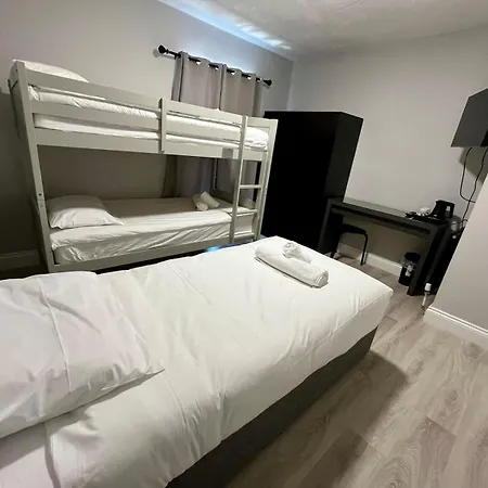 Shamrock Guest house
